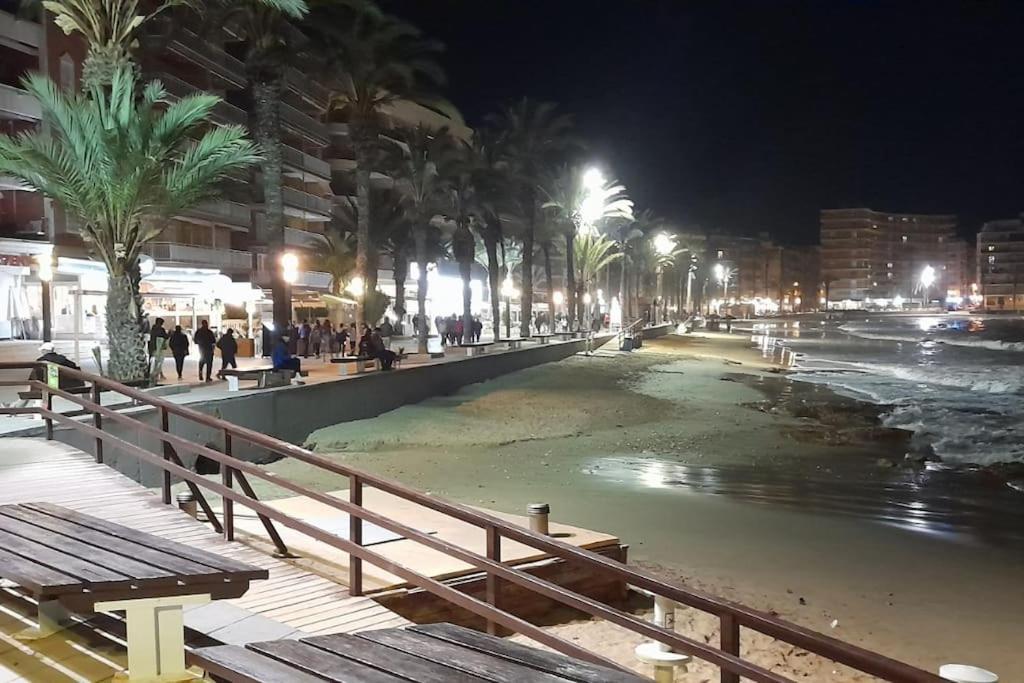 Apartment Los Locos Beach With Balcony And Wi-Fi Torrevieja Exteriör bild