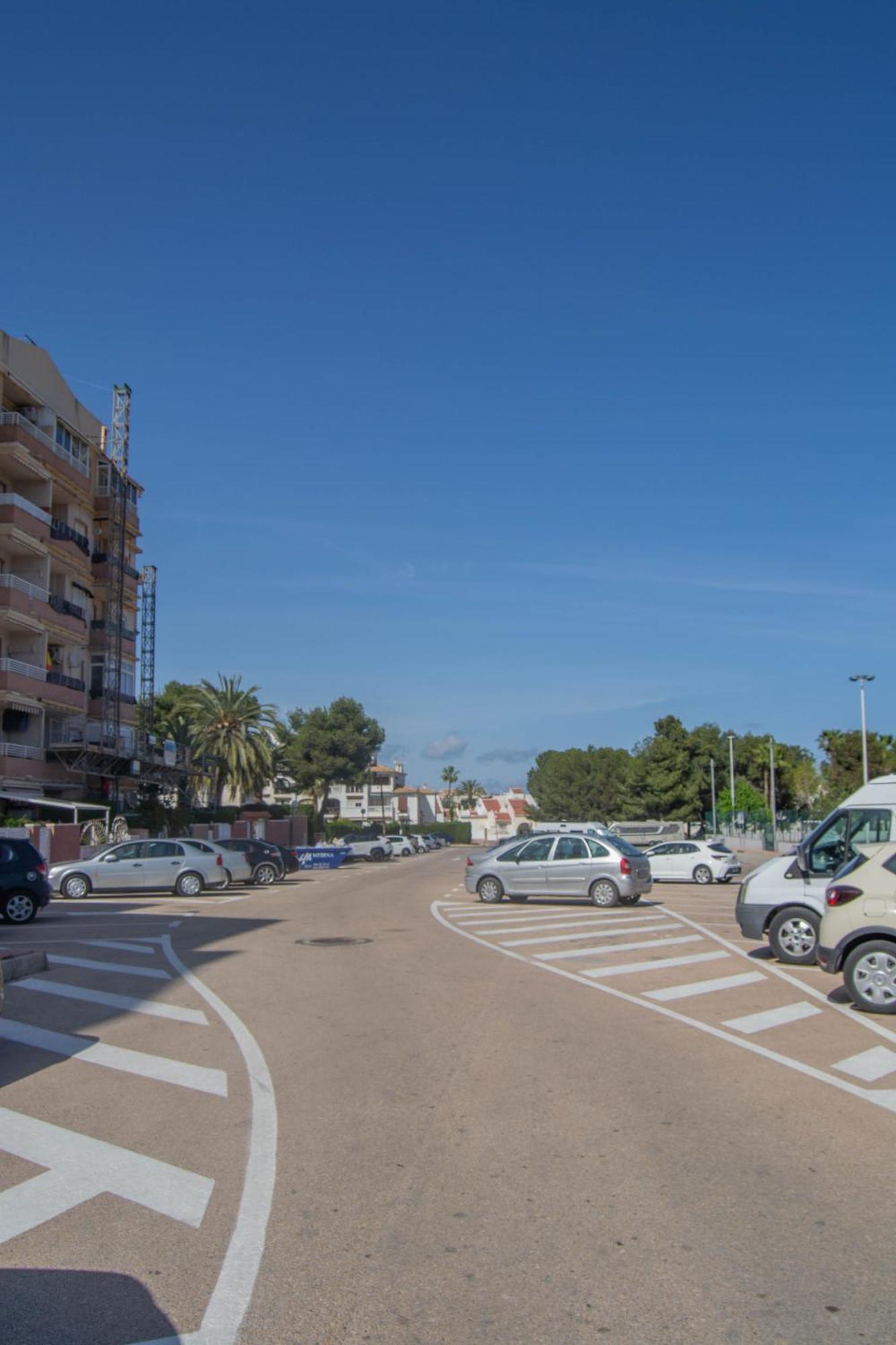 Apartment Los Locos Beach With Balcony And Wi-Fi Torrevieja Exteriör bild